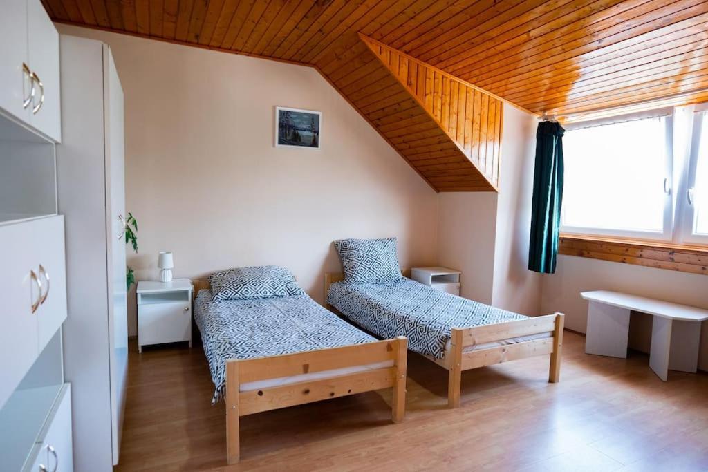 Tennis House With Balcony * Ordacsehi